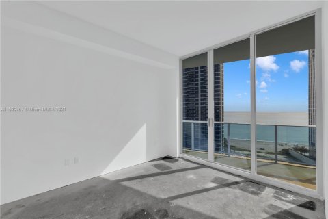 Condominio en venta en Sunny Isles Beach, Florida, 2 dormitorios, 128.39 m2 № 1006722 - foto 6