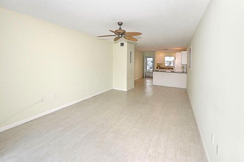 Condominio en venta en Vero Beach, Florida, 2 dormitorios № 643886 - foto 13