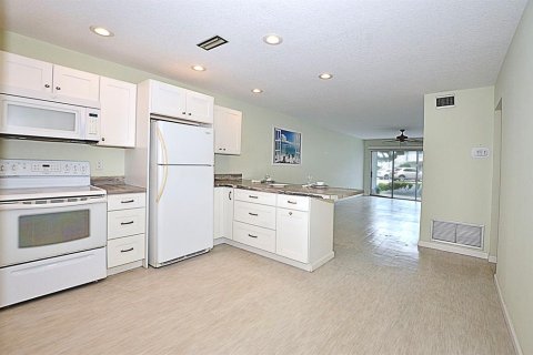 Condominio en venta en Vero Beach, Florida, 2 dormitorios № 643886 - foto 20