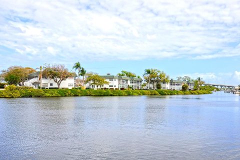 Condominio en venta en Vero Beach, Florida, 2 dormitorios № 643886 - foto 4