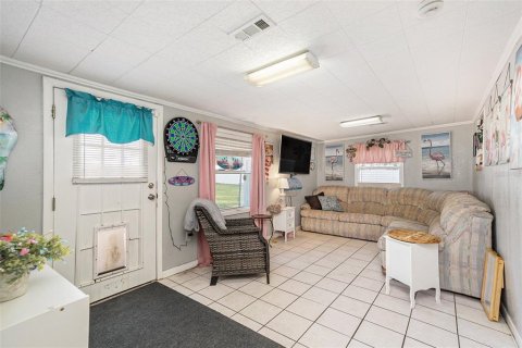 Casa en venta en Zephyrhills, Florida, 5 dormitorios, 157.75 m2 № 1414277 - foto 10