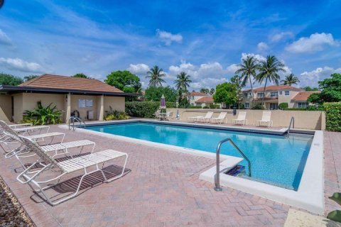 Copropriété à vendre à Palm Beach Gardens, Floride: 2 chambres, 121.24 m2 № 1207339 - photo 1