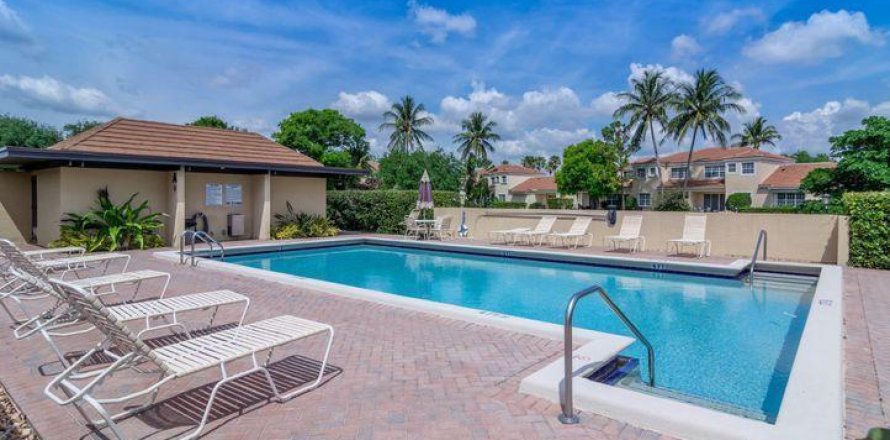 Condominio en Palm Beach Gardens, Florida, 2 dormitorios  № 1207339