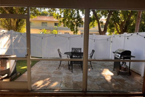 Townhouse in Margate, Florida 3 bedrooms, 130.06 sq.m. № 1375776 - photo 28