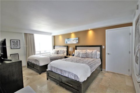 Condo in Miami Beach, Florida, 1 bedroom  № 862286 - photo 10