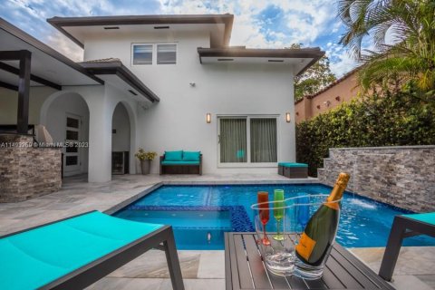 Casa en venta en Coral Gables, Florida, 3 dormitorios, 191.94 m2 № 862330 - foto 24