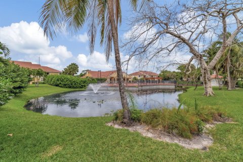Condominio en venta en Coral Springs, Florida, 1 dormitorio, 72.84 m2 № 1091723 - foto 13