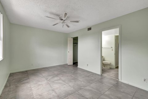 Condominio en venta en Coral Springs, Florida, 1 dormitorio, 72.84 m2 № 1091723 - foto 20