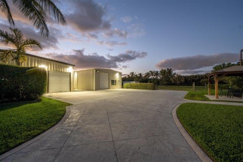 Villa ou maison à vendre à Wellington, Floride: 10 chambres, 685.8 m2 № 1091675 - photo 11