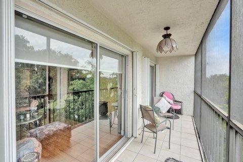 Condo in Lauderhill, Florida, 2 bedrooms  № 1091676 - photo 9