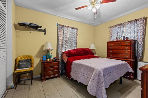 House in Deltona, Florida 4 bedrooms, 104.7 sq.m. № 1108251 - photo 11