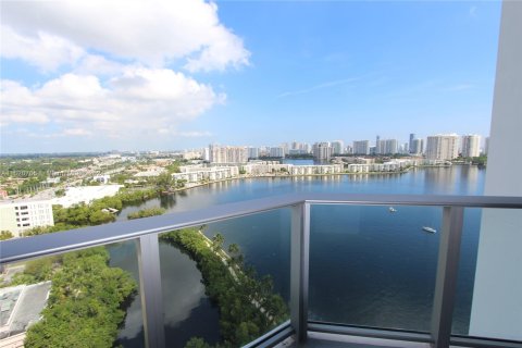 Condo in North Miami Beach, Florida, 2 bedrooms  № 1281040 - photo 20