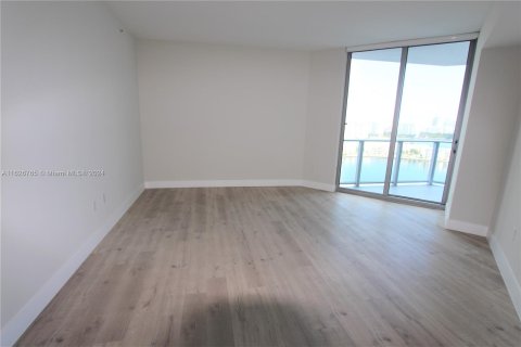 Condominio en venta en North Miami Beach, Florida, 2 dormitorios, 163.14 m2 № 1281040 - foto 27