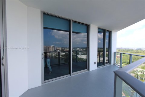 Condo in North Miami Beach, Florida, 2 bedrooms  № 1281040 - photo 17