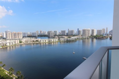 Condo in North Miami Beach, Florida, 2 bedrooms  № 1281040 - photo 29