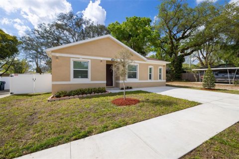 Casa en venta en Tampa, Florida, 3 dormitorios, 173.54 m2 № 1087011 - foto 2