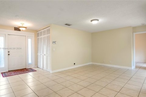 House in Coconut Creek, Florida 2 bedrooms, 102.75 sq.m. № 1135820 - photo 8