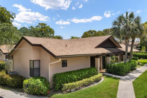 Casa en venta en Coconut Creek, Florida, 2 dormitorios, 102.75 m2 № 1135820 - foto 1