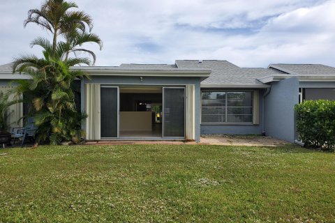 Villa ou maison à vendre à Lake Worth, Floride: 2 chambres, 131.83 m2 № 1216185 - photo 1