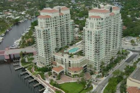 Condo in Fort Lauderdale, Florida, 2 bedrooms  № 1216222 - photo 2