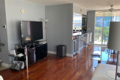 Condo in Fort Lauderdale, Florida, 2 bedrooms  № 1216222 - photo 27