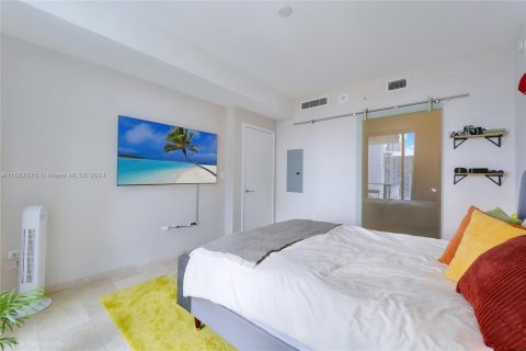 Condominio en venta en Miami, Florida, 1 dormitorio, 75.25 m2 № 1428524 - foto 10