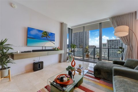 Condominio en venta en Miami, Florida, 1 dormitorio, 75.25 m2 № 1428524 - foto 3