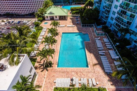 Condominio en venta en Miami, Florida, 2 dormitorios, 97.64 m2 № 1428525 - foto 17