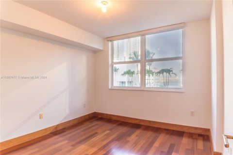 Condominio en venta en Miami, Florida, 2 dormitorios, 97.64 m2 № 1428525 - foto 14