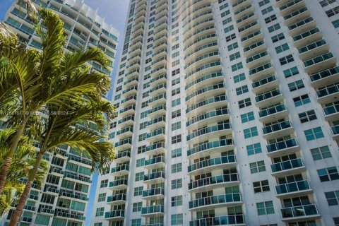 Condominio en venta en Miami, Florida, 2 dormitorios, 97.64 m2 № 1428525 - foto 22