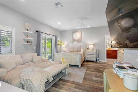 Casa en venta en Tampa, Florida, 4 dormitorios, 257.53 m2 № 1087289 - foto 23