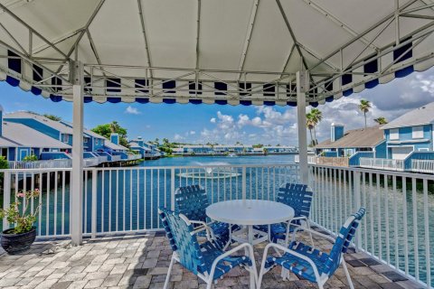 Townhouse in Jupiter, Florida 3 bedrooms, 152.82 sq.m. № 1221662 - photo 3