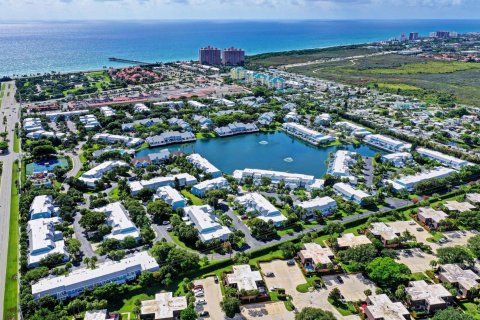 Townhouse in Jupiter, Florida 3 bedrooms, 152.82 sq.m. № 1221662 - photo 6