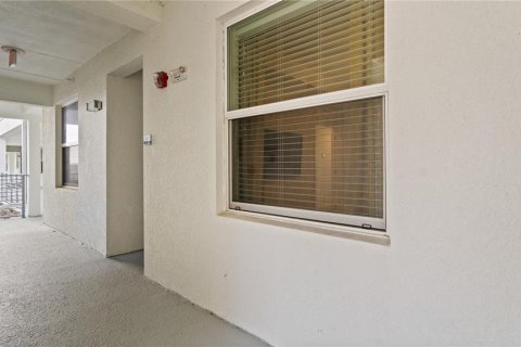 Condo in Kissimmee, Florida, 2 bedrooms  № 1342273 - photo 7