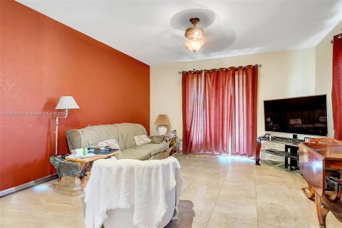 Купить виллу или дом в Хомстед, Флорида 4 спальни, 200.3м2, № 1128280 - фото 27