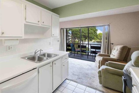 Condo in Saint Petersburg, Florida, 2 bedrooms  № 1372144 - photo 6