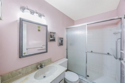 Condo in Saint Petersburg, Florida, 2 bedrooms  № 1372144 - photo 14