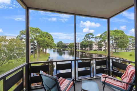 Copropriété à vendre à Saint Petersburg, Floride: 2 chambres, 105.44 m2 № 1372144 - photo 7