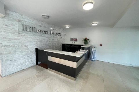 Condominio en alquiler en Hollywood, Florida, 2 dormitorios, 106.84 m2 № 1348906 - foto 1