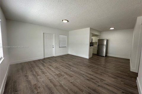 Apartamento en alquiler en Oakland Park, Florida, 2 dormitorios № 1348853 - foto 6