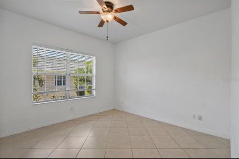 Copropriété à vendre à Fort Myers, Floride: 2 chambres, 86.58 m2 № 1126505 - photo 14