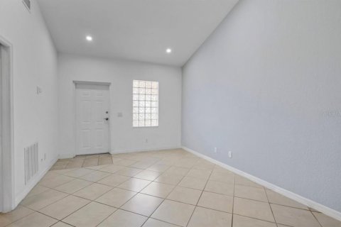 Copropriété à vendre à Fort Myers, Floride: 2 chambres, 86.58 m2 № 1126505 - photo 10