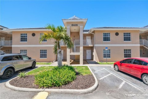 Condo in Fort Myers, Florida, 2 bedrooms  № 1126505 - photo 2
