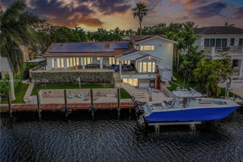 Villa ou maison à vendre à Coral Gables, Floride: 5 chambres, 351.91 m2 № 1328364 - photo 4