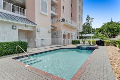 Condo in Deerfield Beach, Florida, 2 bedrooms  № 1128044 - photo 7