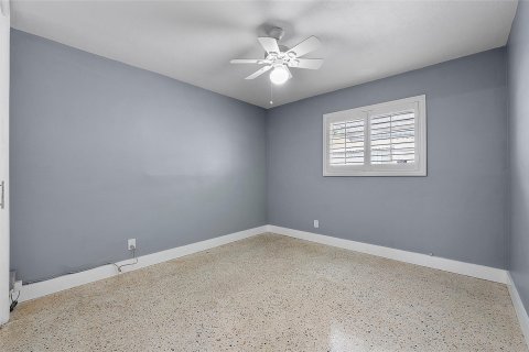 House in Hollywood, Florida 3 bedrooms, 201.6 sq.m. № 1128075 - photo 28