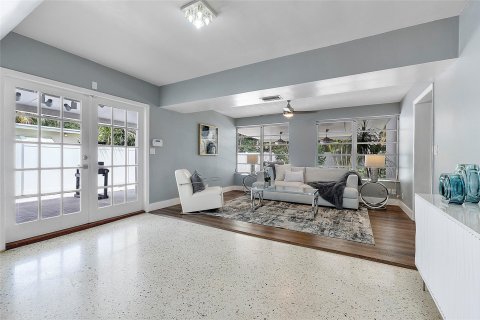 Villa ou maison à vendre à Hollywood, Floride: 3 chambres, 201.6 m2 № 1128075 - photo 25
