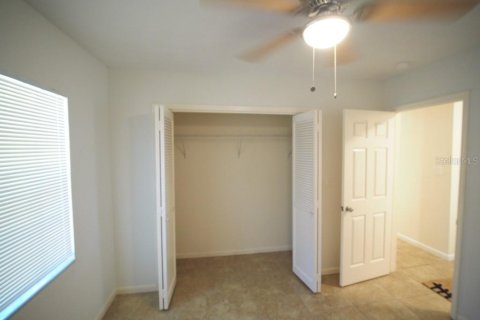 House in Tampa, Florida 4 bedrooms, 128.95 sq.m. № 1373718 - photo 17