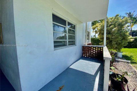 Condominio en venta en Dania Beach, Florida, 1 dormitorio, 40.88 m2 № 925170 - foto 10