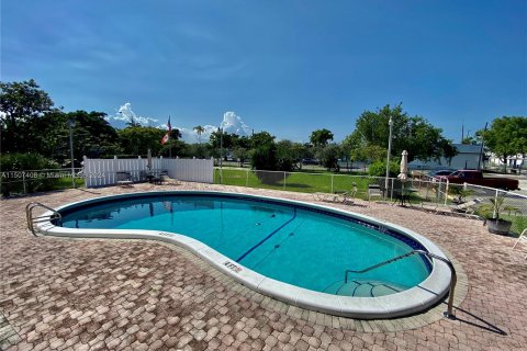Condominio en venta en Dania Beach, Florida, 1 dormitorio, 40.88 m2 № 925170 - foto 11